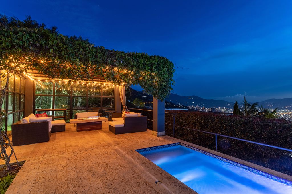 buying-a-villa-in-namak-abrood