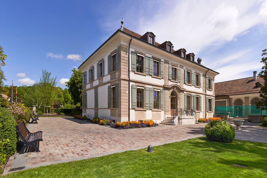 buying-a-villa-in-sari