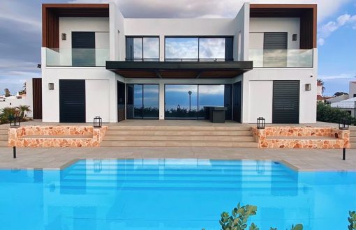 advantages-and-disadvantages-of-investing-in-the-villa-market